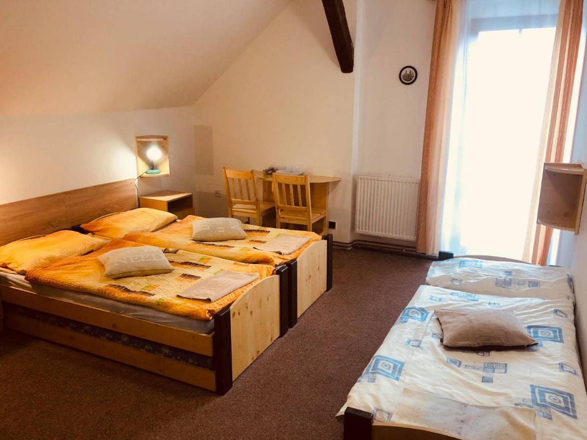 Penzion Ve Dvorku Cesky Krumlov Bagian luar foto